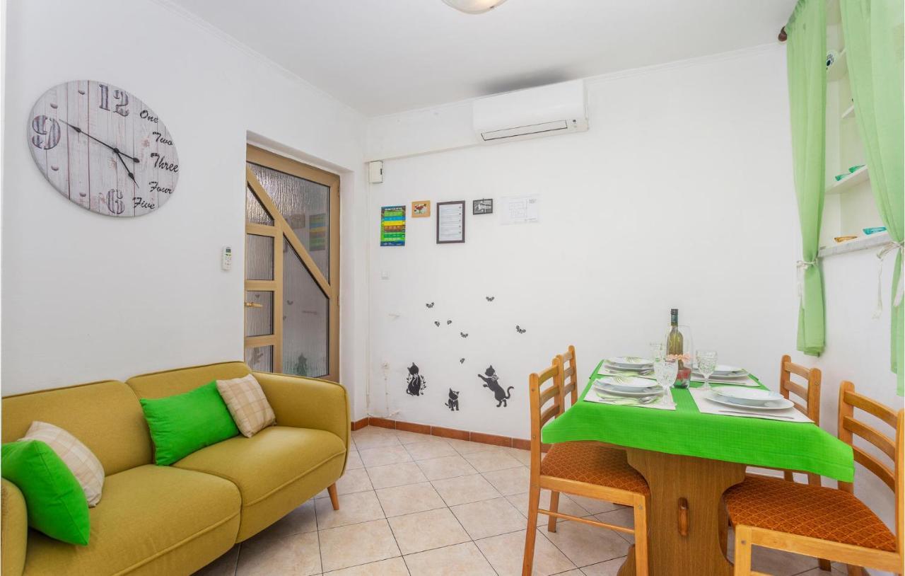 2 Bedroom Cozy Apartment In Omišalj المظهر الخارجي الصورة