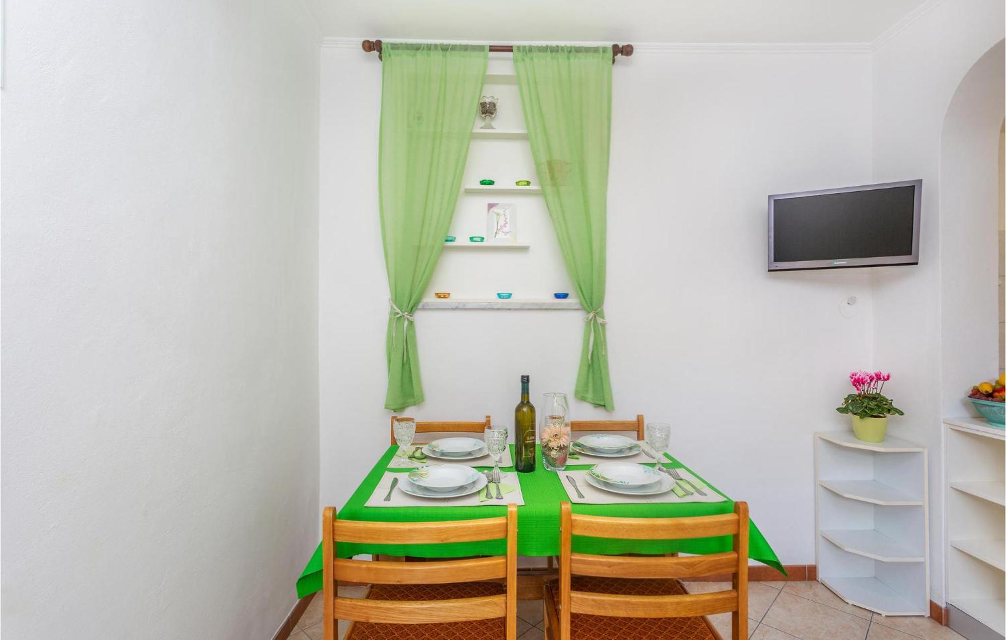 2 Bedroom Cozy Apartment In Omišalj المظهر الخارجي الصورة